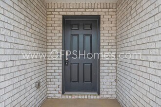 6705 Sarah Ann Way in Laurel Hill, FL - Building Photo - Building Photo