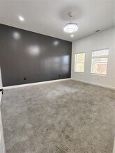 2902 Jim St in Dallas, TX - Foto de edificio - Building Photo