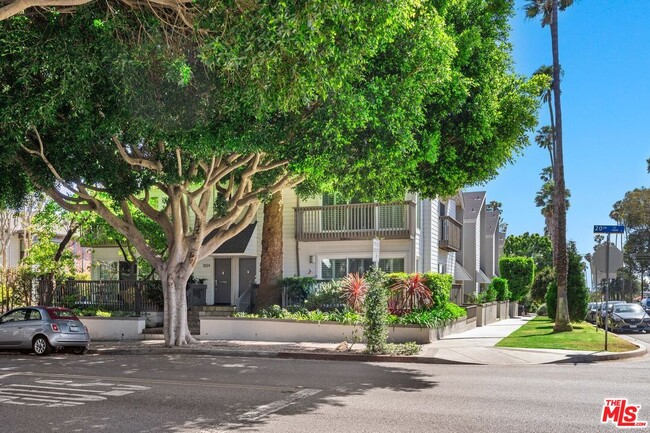 1002 20th St in Santa Monica, CA - Building Photo - Building Photo