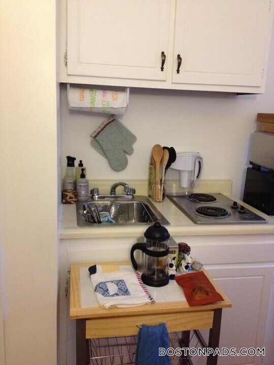 854 Beacon St, Unit 4 in Boston, MA - Foto de edificio