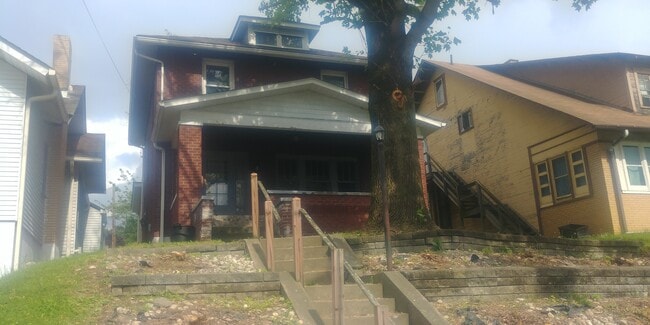 property at 727 Michigan Ave