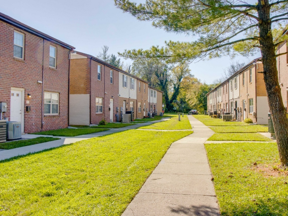 Catons Villas North in Woodlawn, MD - Building Photo