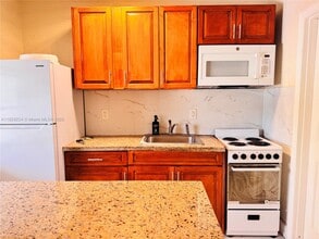 756 N 17th Ave in Hollywood, FL - Building Photo - Building Photo