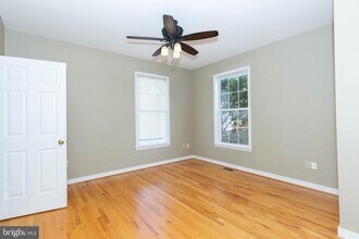 180 Muirfield Ct in Charles Town, WV - Building Photo - Building Photo