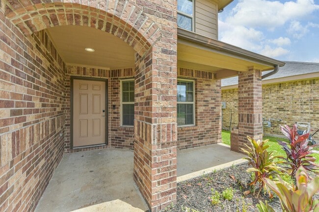 property at 2731 Bergen Bay Ln