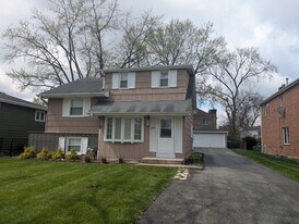796 Adele St in Elmhurst, IL - Building Photo