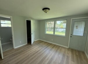2443 Eugene St in Sarasota, FL - Building Photo - Building Photo
