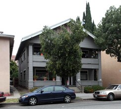421 W 3rd St in Long Beach, CA - Foto de edificio - Building Photo