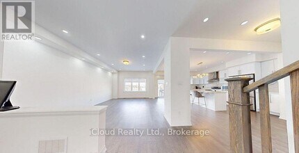 11 Moriarity Dr in Brant, ON - Building Photo - Building Photo