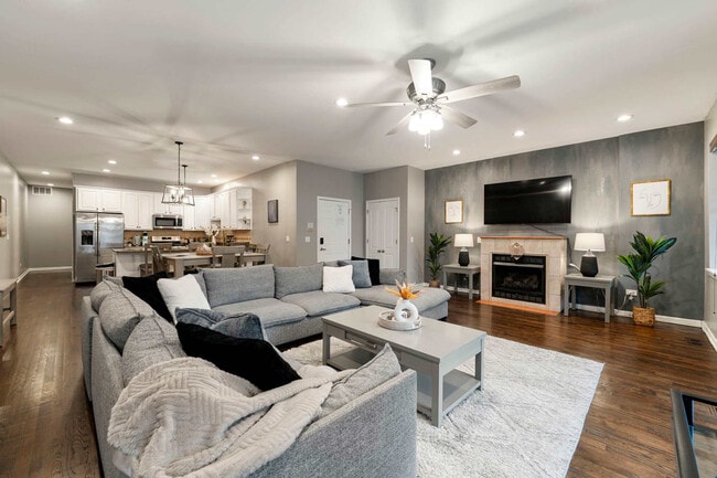 property at 1911 S Michigan Ave