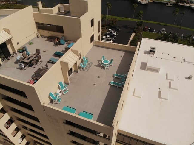 6009 Sea Ranch Dr, Unit 714 in Hudson, FL - Foto de edificio - Building Photo