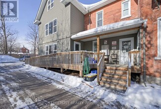 170-170 Bradford St in Barrie, ON - Building Photo - Building Photo