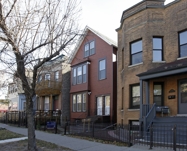 1125 W Addison St in Chicago, IL - Foto de edificio - Building Photo