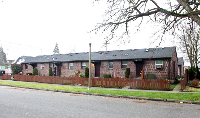 Hamilton Court in Tacoma, WA - Foto de edificio - Building Photo