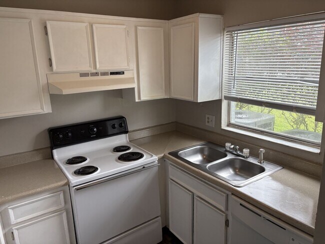 4240 Pershing Pointe Pl in Orlando, FL - Building Photo - Building Photo