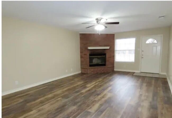 3319 Lexington Dr