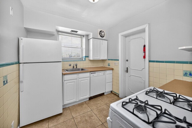 property at 2802 Digby Ave