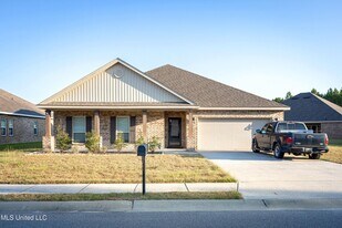 1070 Brackish Pl in Ocean Springs, MS - Building Photo