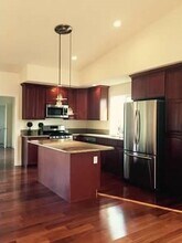 2238 Gunn Rd in Carmichael, CA - Foto de edificio - Building Photo