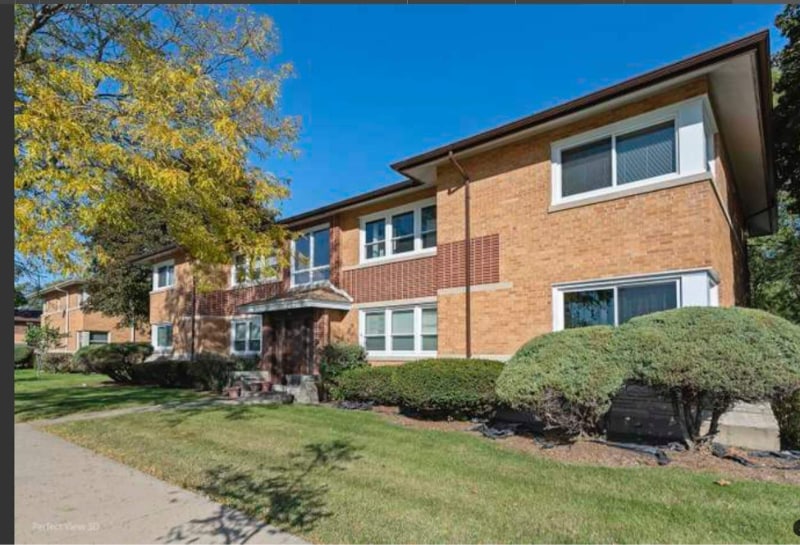 1345 S Mannheim Rd in Westchester, IL - Building Photo