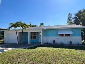 212 Granada St in Fort Pierce, FL - Building Photo