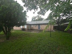 9013 Lugary Dr in Houston, TX - Building Photo - Building Photo