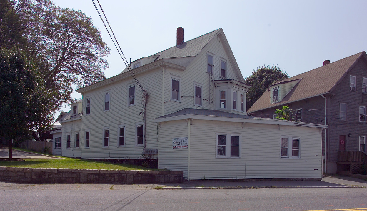 278 Whittenton St in Taunton, MA - Building Photo