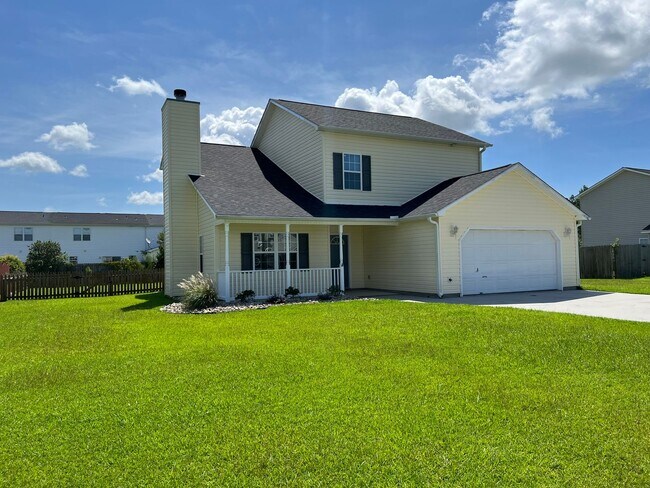 304 Mann St in Hubert, NC - Building Photo - Building Photo