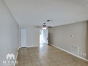 604 Chilt Dr in Brandon, FL - Building Photo - Building Photo