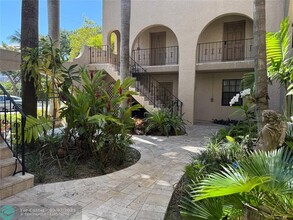 815 NE 28th St in Wilton Manors, FL - Building Photo - Building Photo