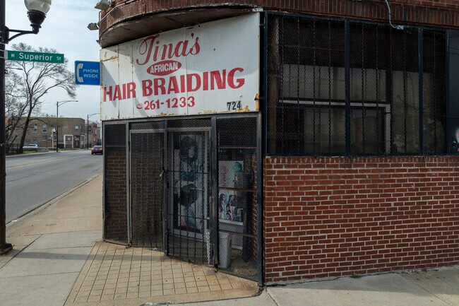 722-724 N Cicero Ave in Chicago, IL - Building Photo - Building Photo