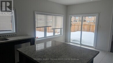 1047 Barton Way in Innisfil, ON - Building Photo - Building Photo