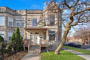1500 S Trumbull Ave in Chicago, IL - Building Photo