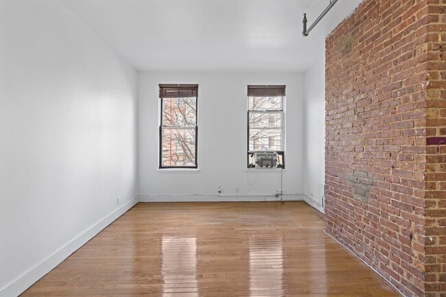 property at 309 Monroe St