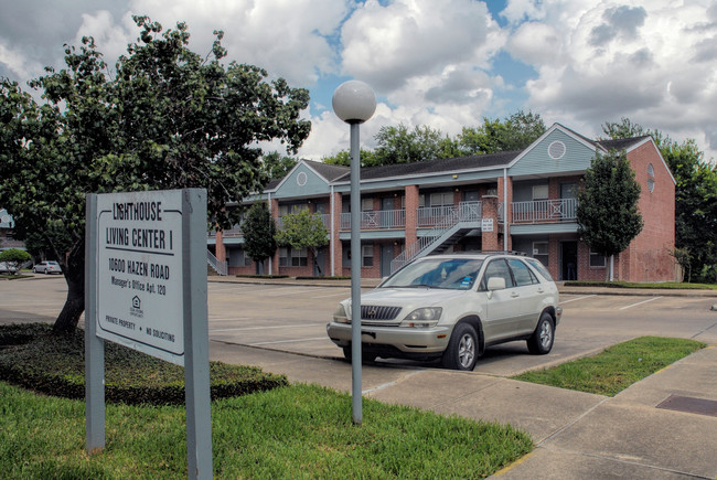 Lighthouse Living Center I in Houston, TX - Foto de edificio - Building Photo