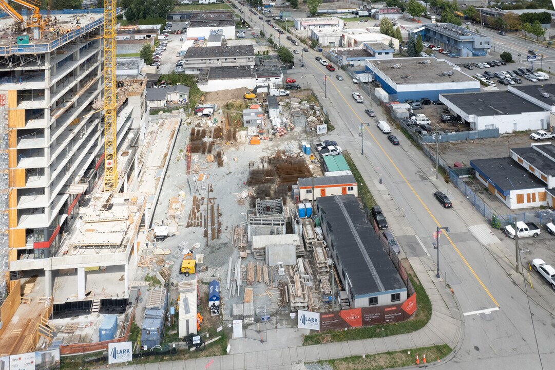 Lucent in Surrey, BC - Building Photo