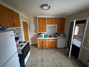 1003 Ann St in East Lansing, MI - Building Photo - Building Photo