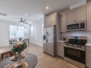 1108 Rand St in Durham, NC - Foto de edificio - Building Photo