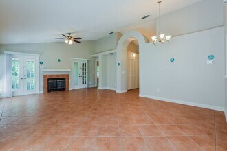 1022 Henson Ct in Oviedo, FL - Building Photo - Building Photo