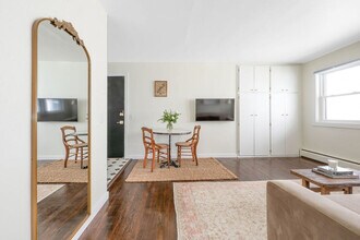 120 S Fairchild St, Unit SI ID1468342P in Madison, WI - Foto de edificio - Building Photo