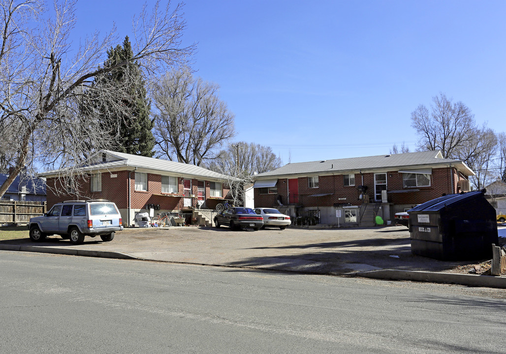 3113 Illinois Ave in Colorado Springs, CO - Foto de edificio