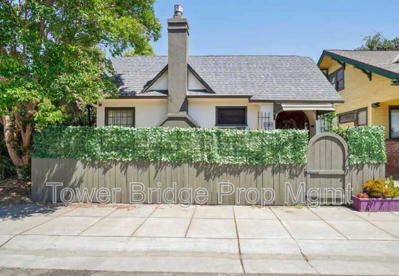 1111 Yale St in Sacramento, CA - Building Photo