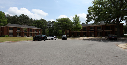 Cornwallis Road Apartments in Durham, NC - Building Photo - Building Photo