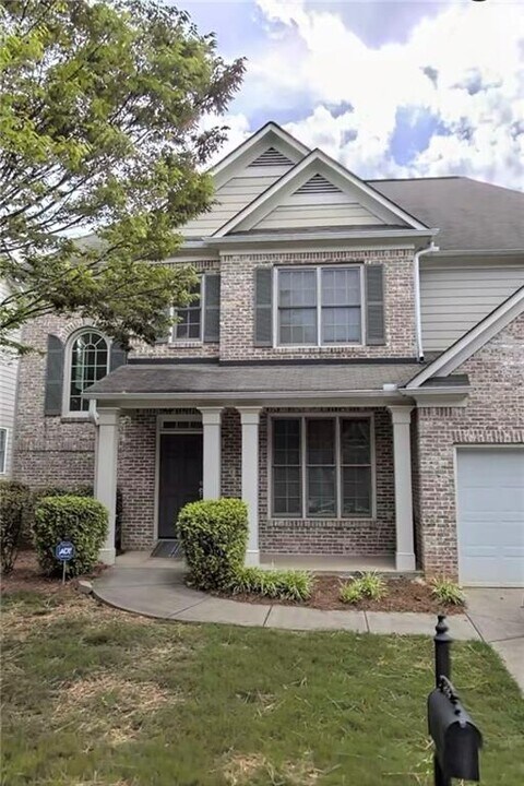 388 Cherry Tree Ln NE in Marietta, GA - Building Photo