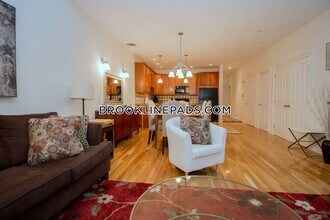 2 Harvard Square in Brookline, MA - Building Photo - Building Photo