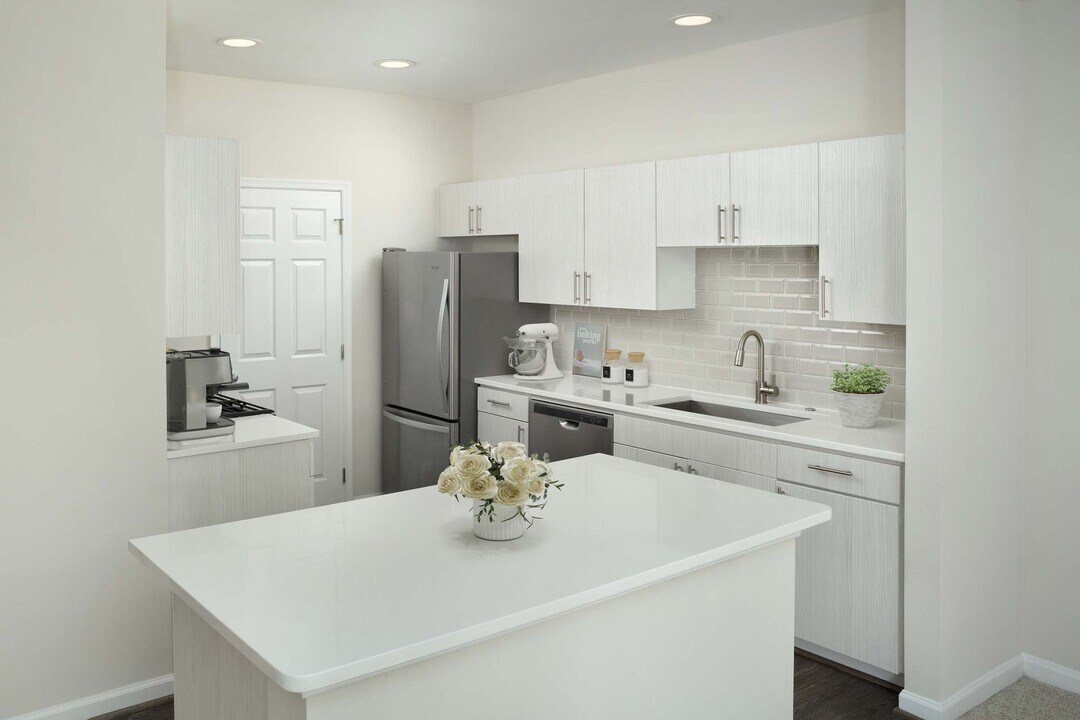 Camden Lansdowne in Leesburg, VA - Building Photo