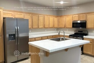 1063 Burson St in Las Vegas, NV - Foto de edificio - Building Photo