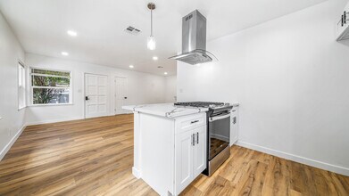 5818 Kester Ave in Van Nuys, CA - Building Photo - Building Photo