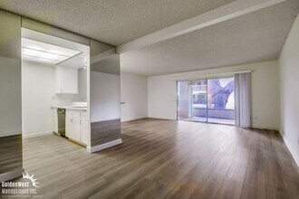 6009 Rancho Mission Rd in San Diego, CA - Building Photo - Building Photo