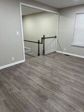 16720 MO-45 in Parkville, MO - Building Photo - Building Photo